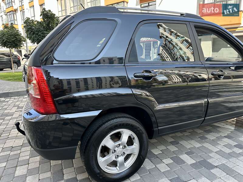 Позашляховик / Кросовер Kia Sportage 2008 в Івано-Франківську