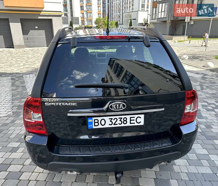 Позашляховик / Кросовер Kia Sportage 2008 в Івано-Франківську
