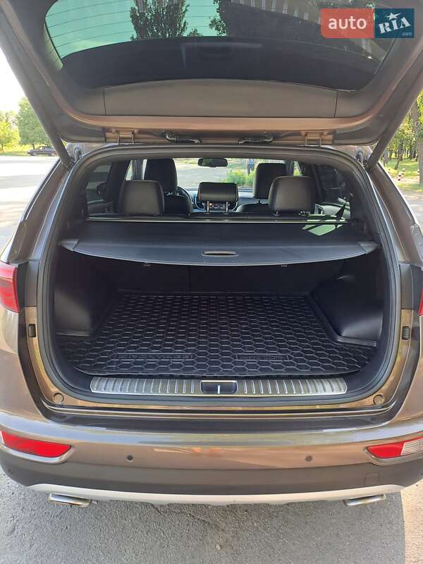 Внедорожник / Кроссовер Kia Sportage 2016 в Павлограде