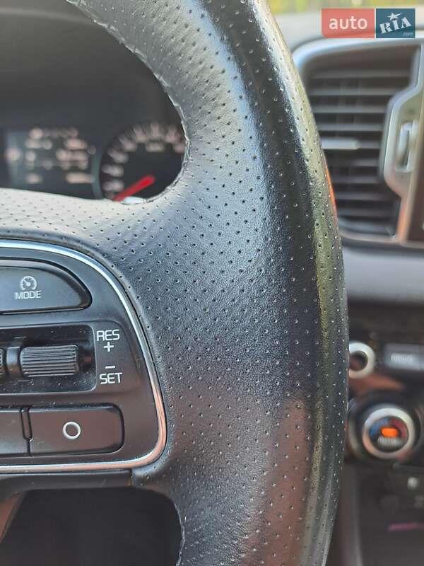 Внедорожник / Кроссовер Kia Sportage 2016 в Павлограде