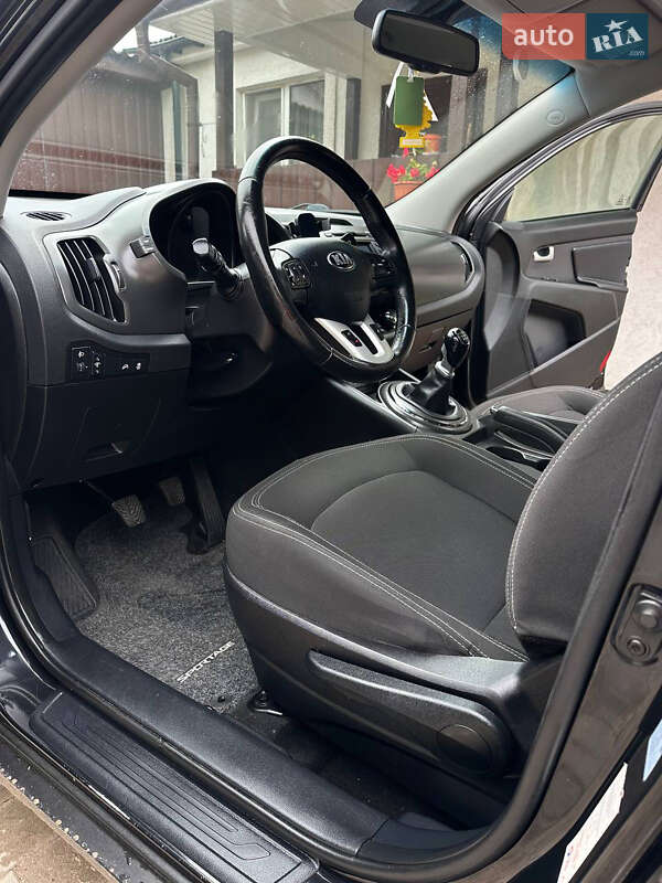 Внедорожник / Кроссовер Kia Sportage 2013 в Камне-Каширском