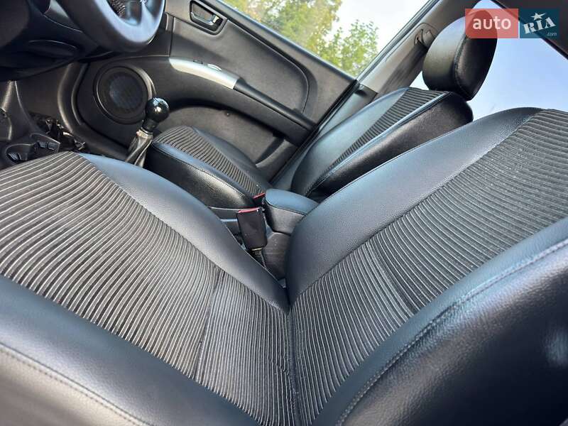 Позашляховик / Кросовер Kia Sportage 2008 в Охтирці