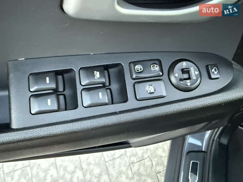 Внедорожник / Кроссовер Kia Sportage 2014 в Львове