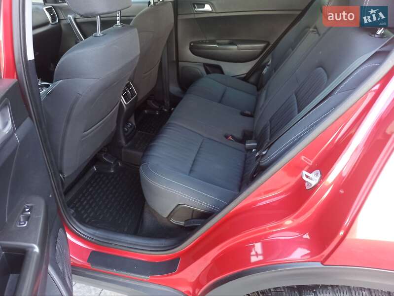 Внедорожник / Кроссовер Kia Sportage 2017 в Львове