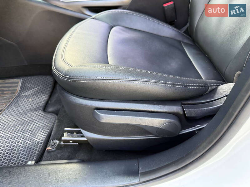 Внедорожник / Кроссовер Kia Sportage 2014 в Одессе
