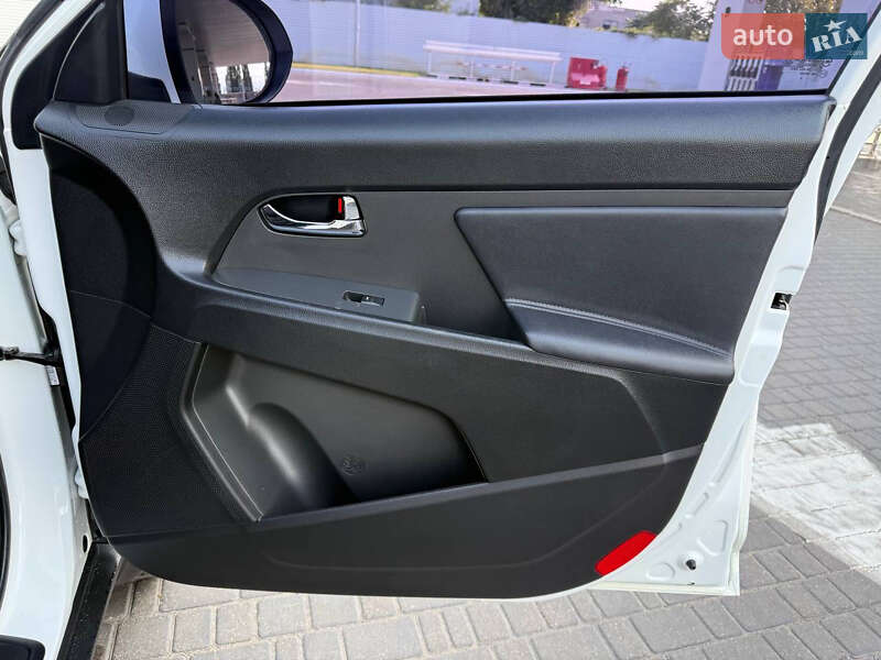 Внедорожник / Кроссовер Kia Sportage 2014 в Одессе
