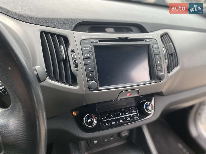 Внедорожник / Кроссовер Kia Sportage 2014 в Новоархангельске