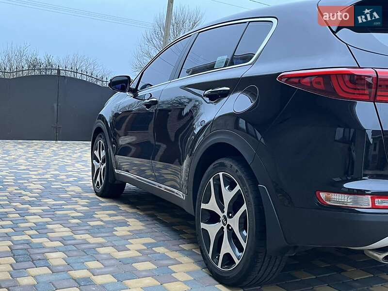 Внедорожник / Кроссовер Kia Sportage 2015 в Великой Михайловке