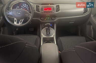 Позашляховик / Кросовер Kia Sportage 2011 в Чернівцях