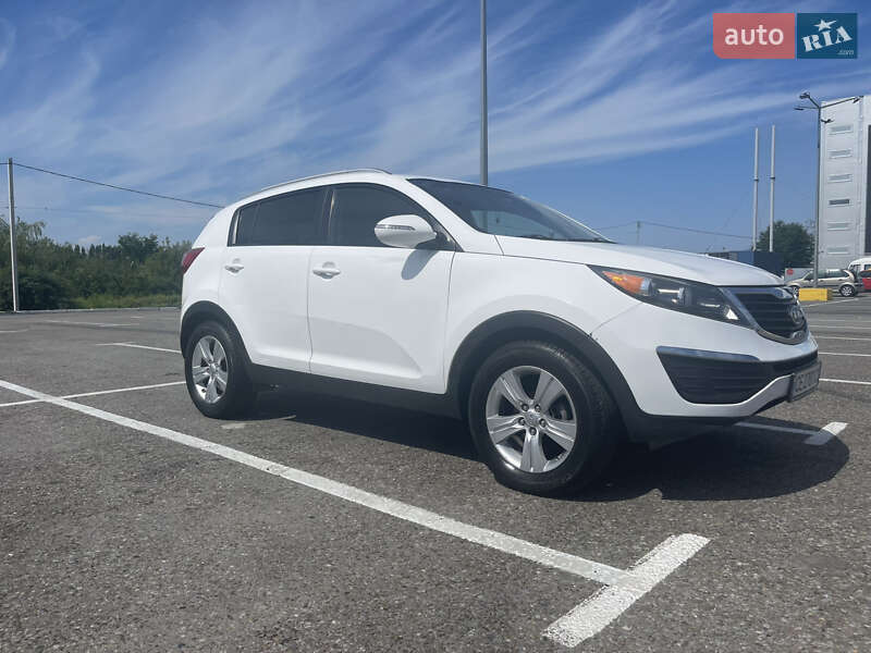 Внедорожник / Кроссовер Kia Sportage 2011 в Черновцах