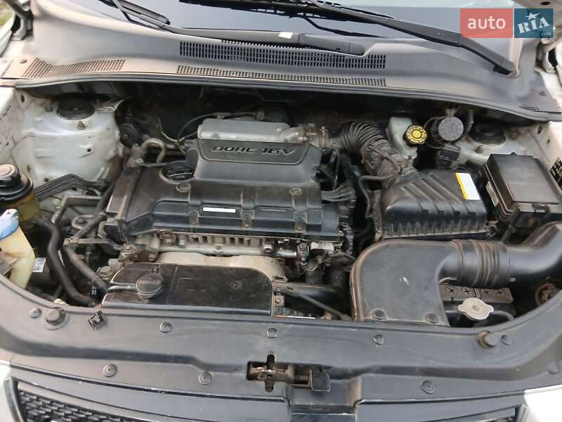 Позашляховик / Кросовер Kia Sportage 2008 в Конотопі