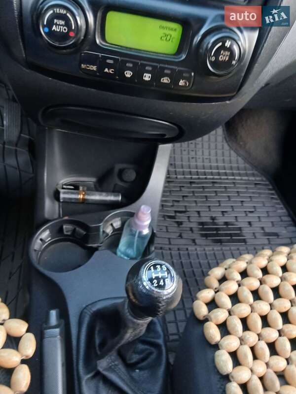 Позашляховик / Кросовер Kia Sportage 2008 в Конотопі