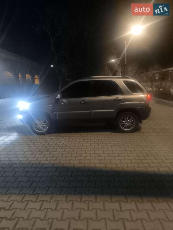 Внедорожник / Кроссовер Kia Sportage 2005 в Одессе