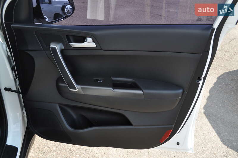 Внедорожник / Кроссовер Kia Sportage 2018 в Киеве