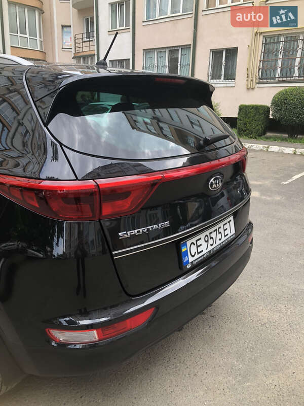 Внедорожник / Кроссовер Kia Sportage 2016 в Черновцах