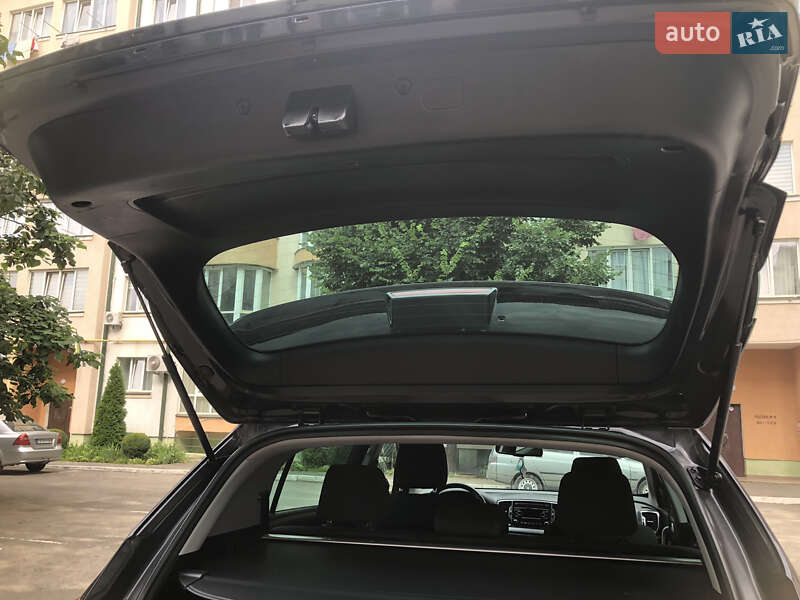 Внедорожник / Кроссовер Kia Sportage 2016 в Черновцах