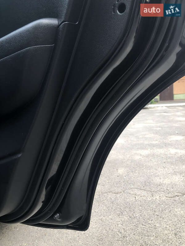 Внедорожник / Кроссовер Kia Sportage 2016 в Черновцах