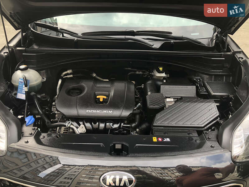 Внедорожник / Кроссовер Kia Sportage 2016 в Черновцах