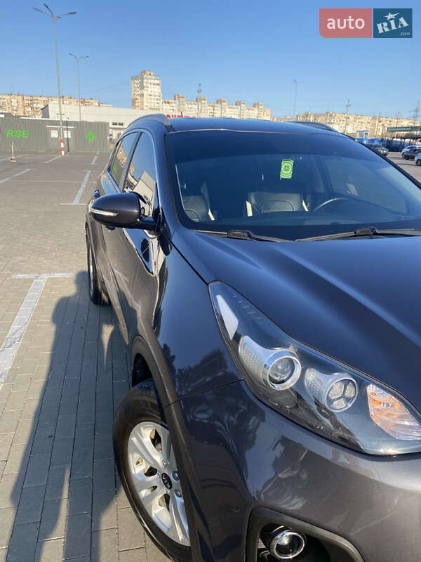 Внедорожник / Кроссовер Kia Sportage 2016 в Одессе