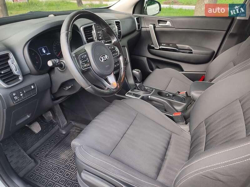 Внедорожник / Кроссовер Kia Sportage 2016 в Прилуках