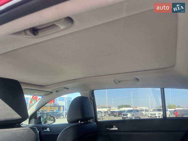 Внедорожник / Кроссовер Kia Sportage 2016 в Днепре