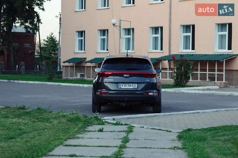 Внедорожник / Кроссовер Kia Sportage 2017 в Староконстантинове фото 8 Внедорожник / Кроссовер Kia Sportage 2017 в Староконстантинове