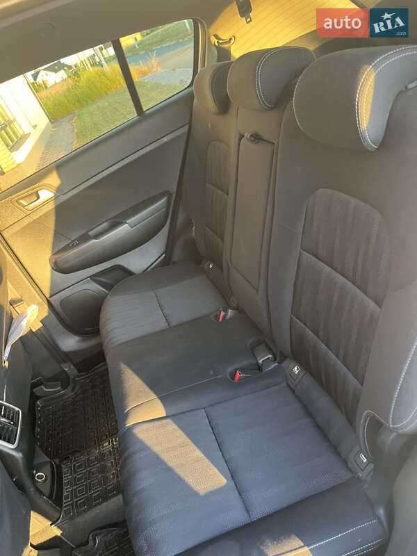 Позашляховик / Кросовер Kia Sportage 2021 в Києві фото 10 Позашляховик / Кросовер Kia Sportage 2021 в Києві