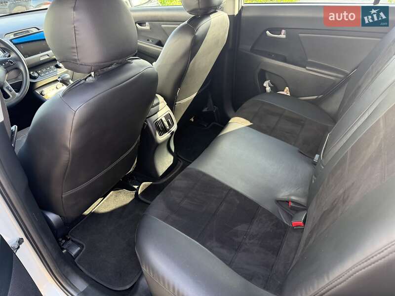 Внедорожник / Кроссовер Kia Sportage 2015 в Львове фото 7 Внедорожник / Кроссовер Kia Sportage 2015 в Львове