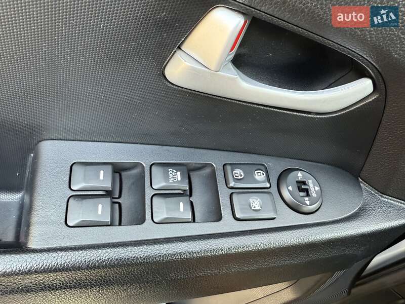 Внедорожник / Кроссовер Kia Sportage 2015 в Львове фото 10 Внедорожник / Кроссовер Kia Sportage 2015 в Львове