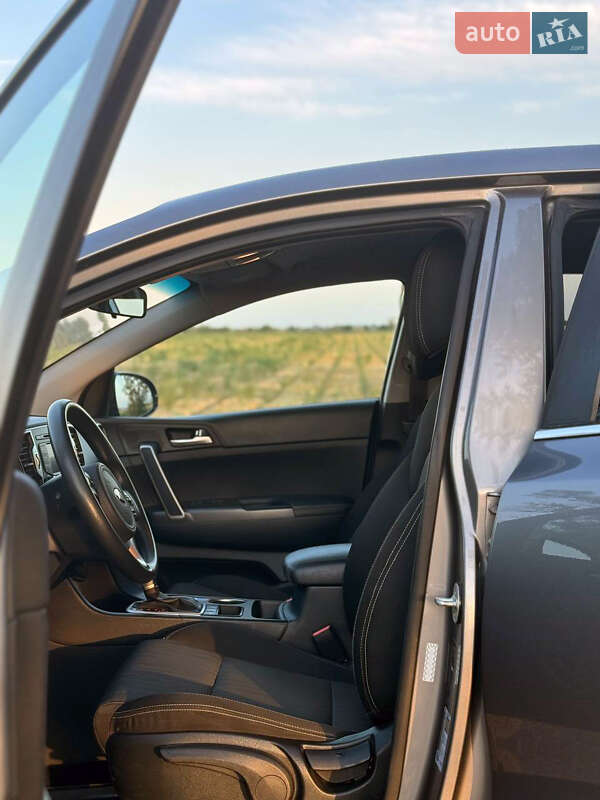 Внедорожник / Кроссовер Kia Sportage 2017 в Каменском фото 4 Внедорожник / Кроссовер Kia Sportage 2017 в Каменском