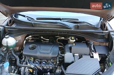 Позашляховик / Кросовер Kia Sportage 2021 в 