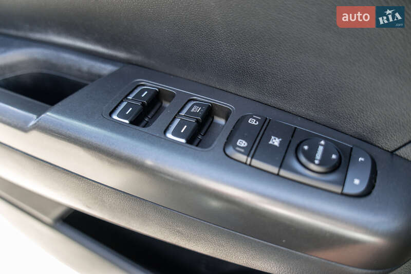 Позашляховик / Кросовер Kia Sportage 2018 в Львові