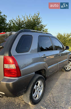Позашляховик / Кросовер Kia Sportage 2007 в Золочеві