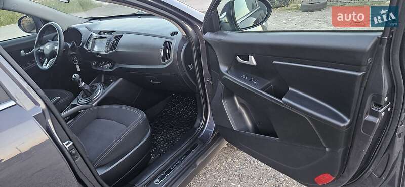 Позашляховик / Кросовер Kia Sportage 2013 в Коломиї