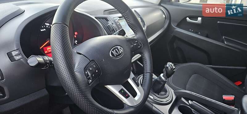 Позашляховик / Кросовер Kia Sportage 2013 в Коломиї