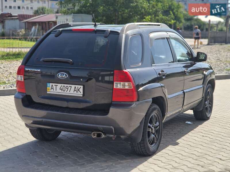 Внедорожник / Кроссовер Kia Sportage 2005 в Ивано-Франковске