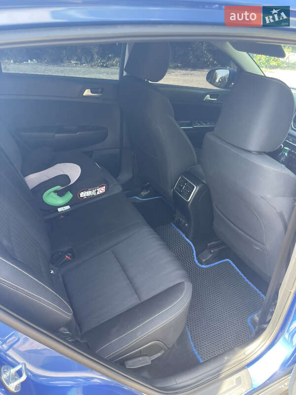 Внедорожник / Кроссовер Kia Sportage 2021 в Песчанке