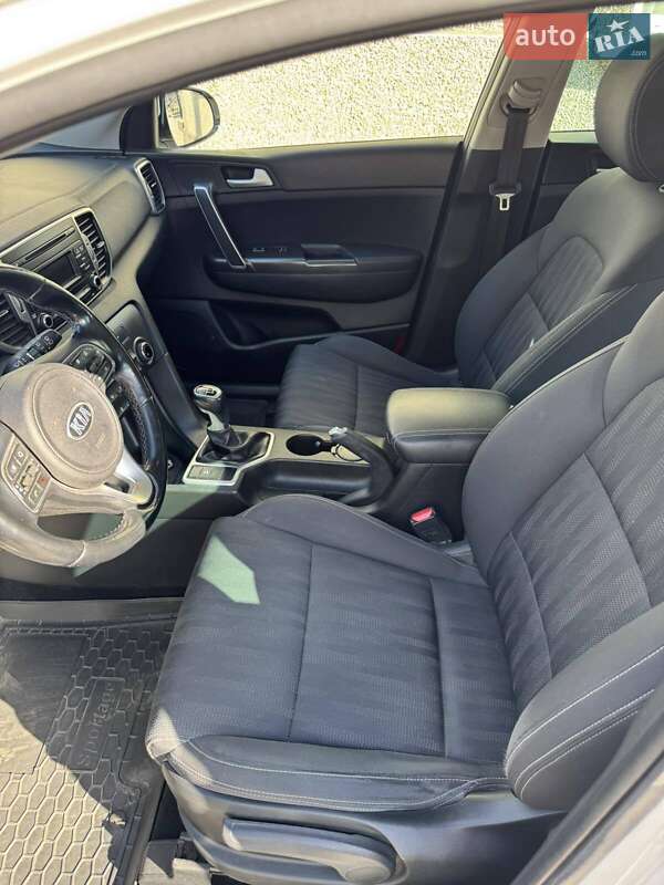 Внедорожник / Кроссовер Kia Sportage 2017 в Тернополе