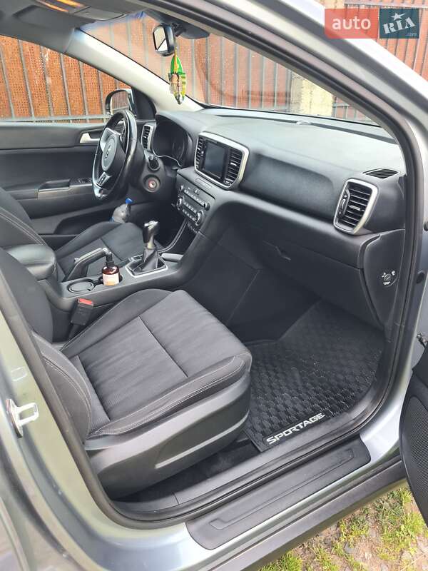 Внедорожник / Кроссовер Kia Sportage 2019 в Виноградове