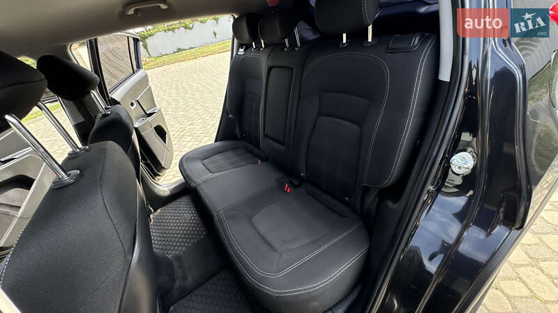 Внедорожник / Кроссовер Kia Sportage 2011 в Ивано-Франковске