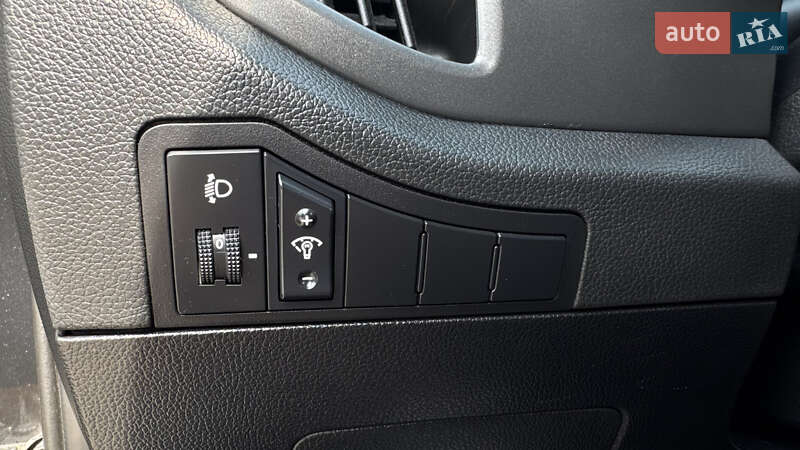 Внедорожник / Кроссовер Kia Sportage 2011 в Ивано-Франковске