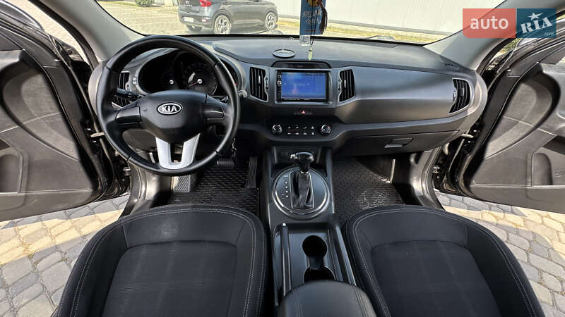 Внедорожник / Кроссовер Kia Sportage 2011 в Ивано-Франковске