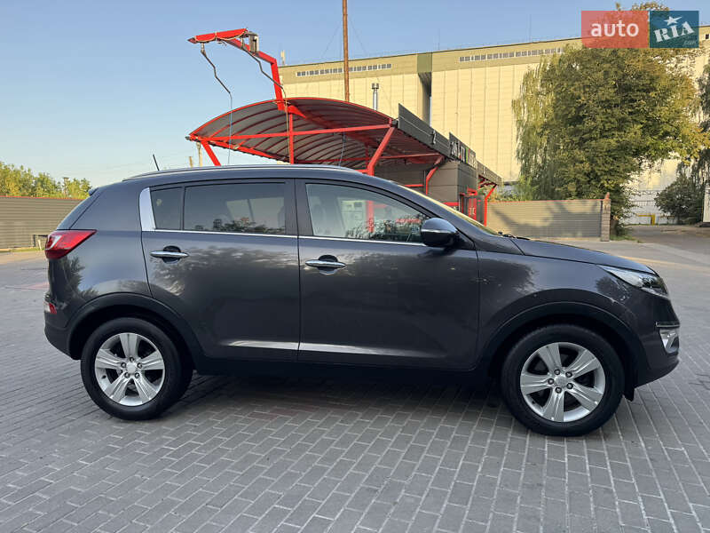 Позашляховик / Кросовер Kia Sportage 2011 в Радивиліві