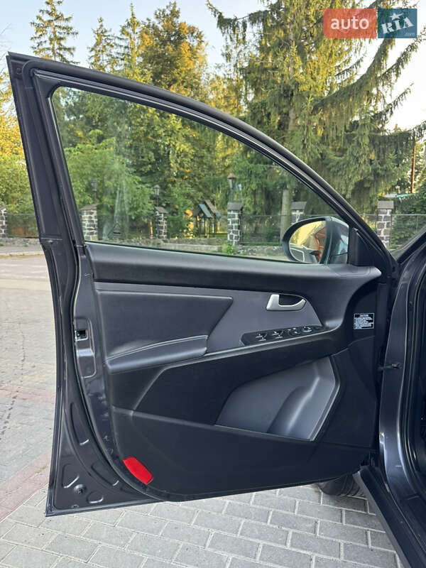 Позашляховик / Кросовер Kia Sportage 2011 в Радивиліві