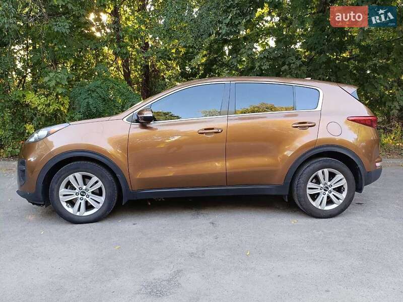 Внедорожник / Кроссовер Kia Sportage 2016 в Днепре фото 6 Внедорожник / Кроссовер Kia Sportage 2016 в Днепре