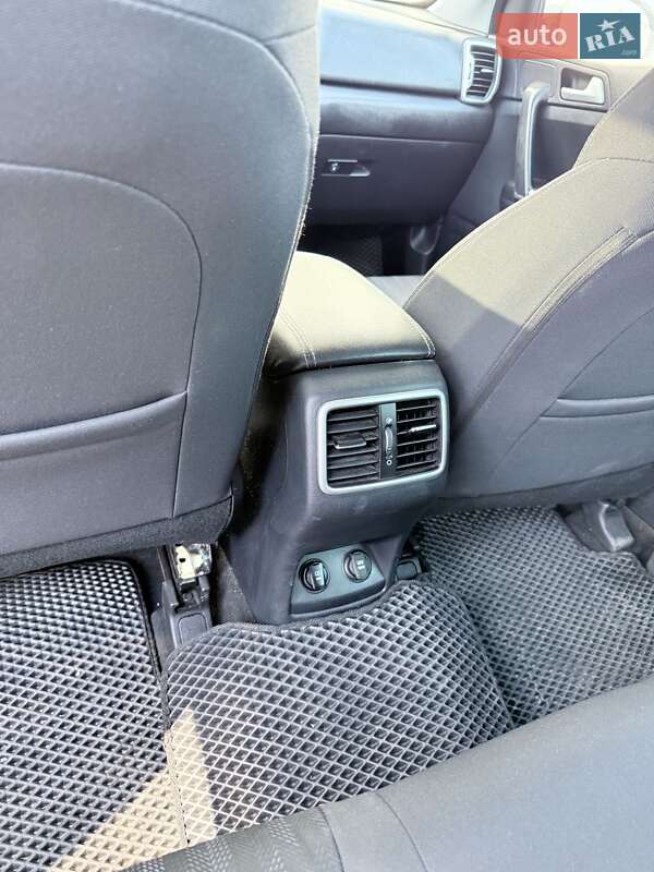 Внедорожник / Кроссовер Kia Sportage 2017 в Хусте