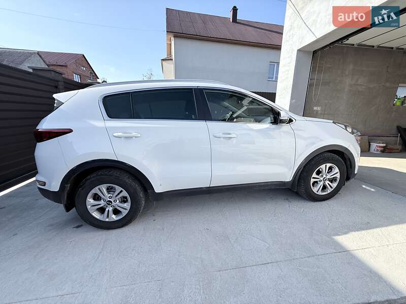 Внедорожник / Кроссовер Kia Sportage 2017 в Хусте