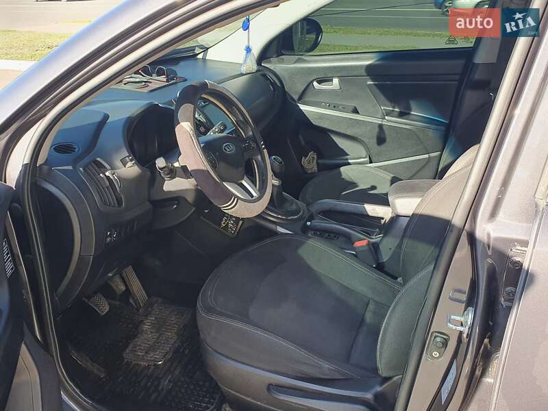 Внедорожник / Кроссовер Kia Sportage 2012 в Харькове