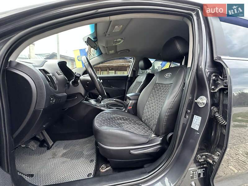 Внедорожник / Кроссовер Kia Sportage 2012 в Ивано-Франковске