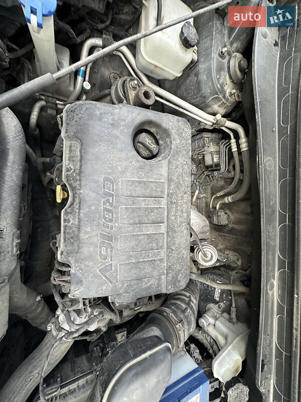 Внедорожник / Кроссовер Kia Sportage 2012 в Ивано-Франковске